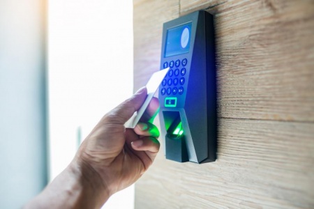 Sécurisez efficacement vos locaux avec un système de contrôle d'accès